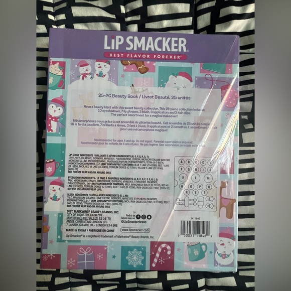Lip Smacker Best Flavor  Forever 25 PC Beauty Book ￼ - Picture 7 of 7